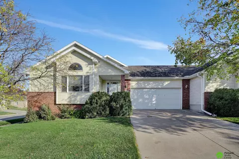 6900 Forest Lake Blvd, Lincoln, NE 68516