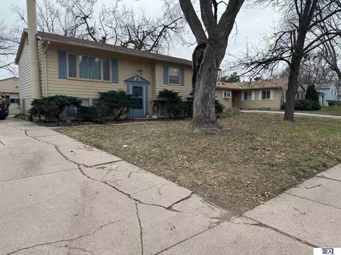 12629 Westwood Ln, Omaha, NE 68144