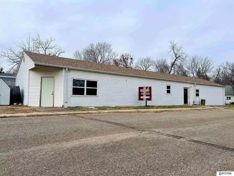 900 W E St, Wymore, NE 68466