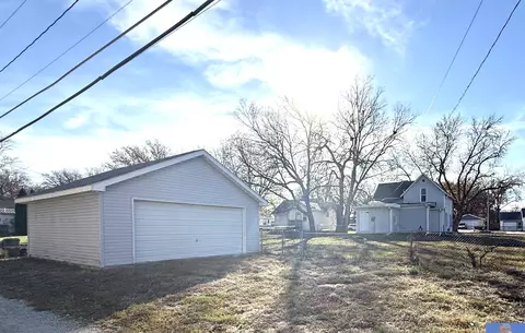 1522 Washington St, Beatrice, NE 68310 photo 8