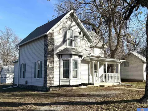 1522 Washington St, Beatrice, NE 68310 photo 5