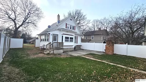 Exterior - 428 E 10th St, Wahoo, NE 68066 photo 4 of 5