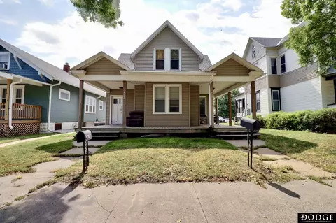 437-439 W Military Ave, Fremont, NE 68025