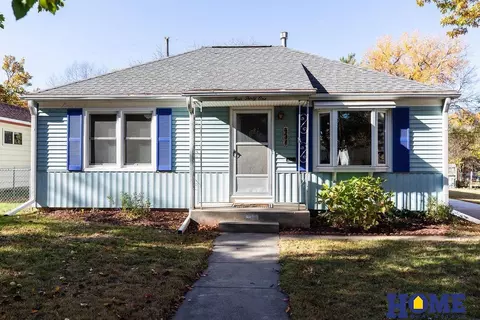 431 S 38th St, Lincoln, NE 68510