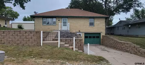 970 N 1st St, Tecumseh, NE 68450