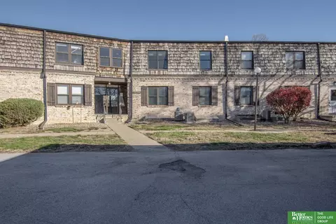 12780 Deauville Dr #305, Omaha, NE 68137