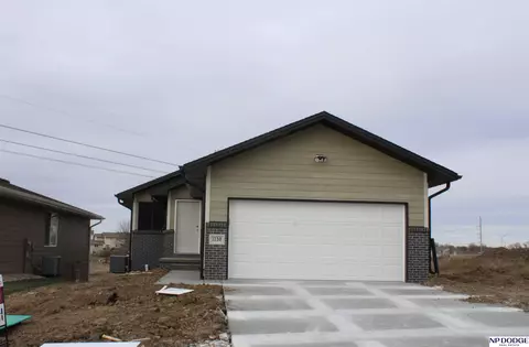 1230 Pennsylvania Ave, Lincoln, NE 68521