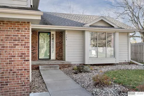 754 N 155th Ave, Omaha, NE 68154 photo 2