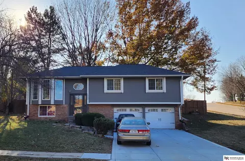 1000 Conestoga Rd, Papillion, NE 68046