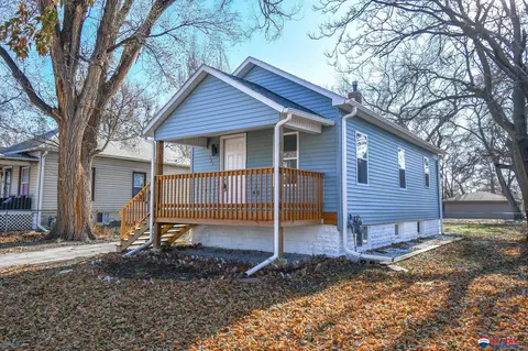 225 E St, Lincoln, NE 68508