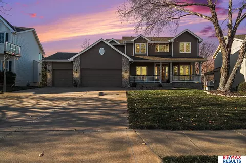 15423 Schuyler Dr, Omaha, NE 68154