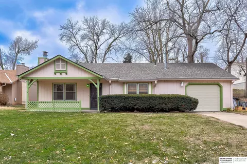 7510 Sarpy Ave, Bellevue, NE 68147