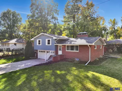 4201 Neville Ave, Lincoln, NE 68506