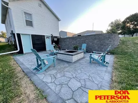 1906 P St, Auburn, NE 68305