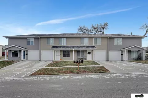 3902 S 46th St, Lincoln, NE 68506