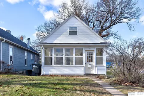 3338 S 17th St, Omaha, NE 68108