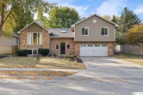 15219 Charles St, Omaha, NE 68154