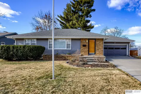 808 N 74th Ave, Omaha, NE 68114