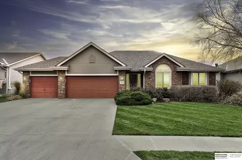 7244 N 154th St, Bennington, NE 68007