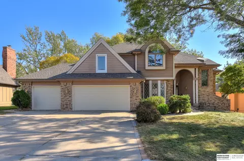 6139 S 102nd St, Omaha, NE 68127