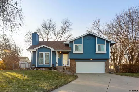 3212 Henery Cir, Bellevue, NE 68123