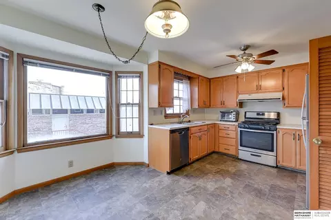 9103 Arbor St #3, Omaha, NE 68124