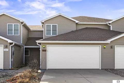 3605 Grainger Pkwy, Lincoln, NE 68516
