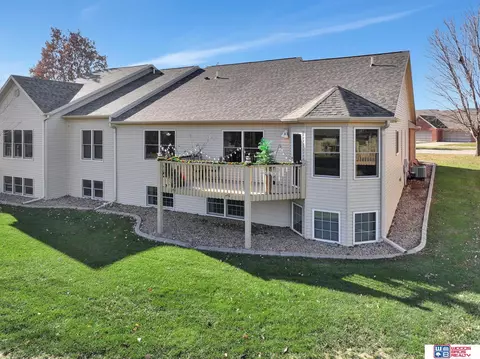 Exterior - 706 Clearwater Cir, Beatrice, NE 68310 photo 8 of 9