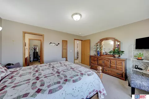 Bedroom - 706 Clearwater Cir, Beatrice, NE 68310 photo 2 of 5