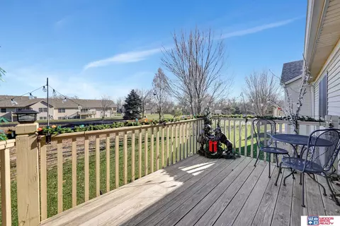 Exterior - 706 Clearwater Cir, Beatrice, NE 68310 photo 6 of 9