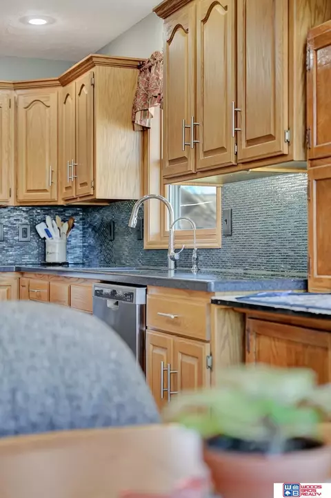 Kitchen - 706 Clearwater Cir, Beatrice, NE 68310 photo 4 of 7
