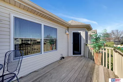 Exterior - 706 Clearwater Cir, Beatrice, NE 68310 photo 7 of 9