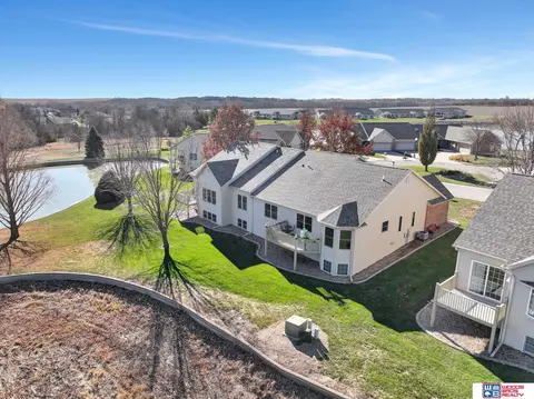 View/Area - 706 Clearwater Cir, Beatrice, NE 68310 photo 2 of 6