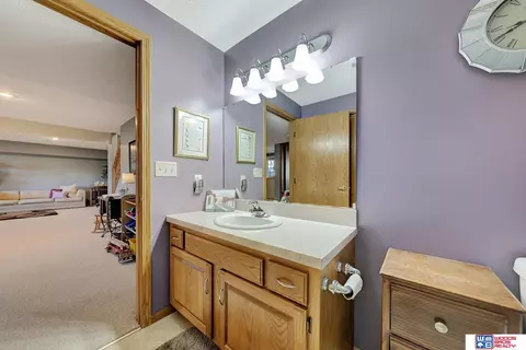 Bath - 706 Clearwater Cir, Beatrice, NE 68310 photo 8 of 8