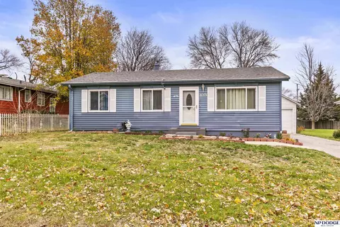 8059 Gold St, Omaha, NE 68124