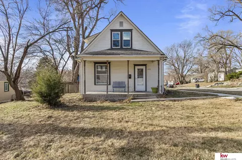 3424 N 66 St, Omaha, NE 68104