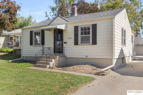 6213 S 39 St, Omaha, NE 68107