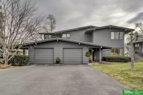 8705 Capitol Ave, Omaha, NE 68114