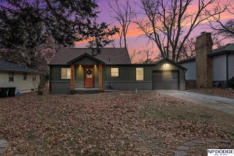 4305 Grover St, Omaha, NE 68105