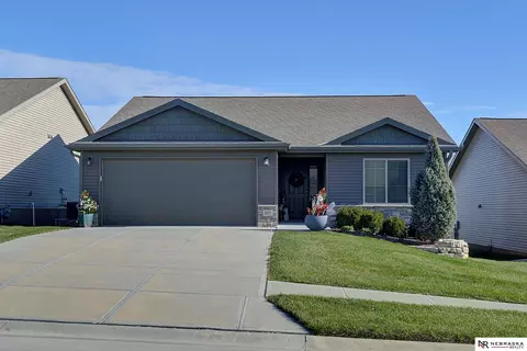 2657 N 202nd Ave, Omaha, NE 68022