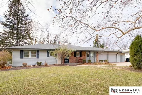 3328 S 115th St, Omaha, NE 68144