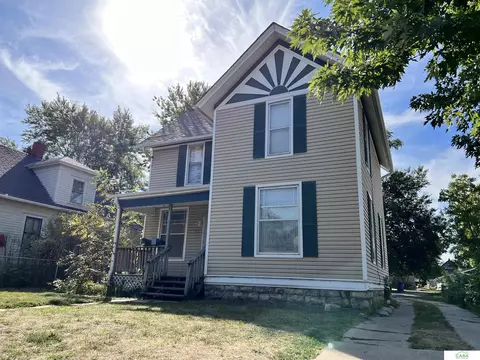 2905 Vine St, Lincoln, NE 68503