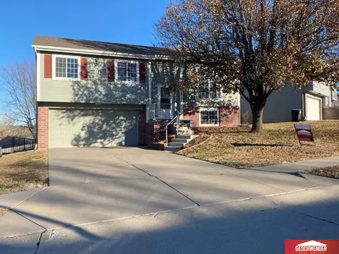 11460 Bauman Ave, Omaha, NE 68164