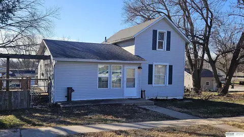 435 E 2nd St, Wahoo, NE 68066