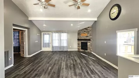 435 E 2nd St, Wahoo, NE 68066 photo 3
