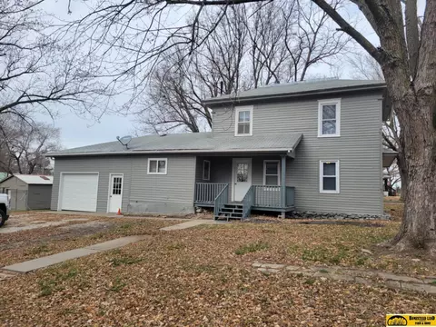 644 12th St, Pawnee City, NE 68420