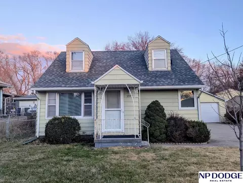 7733 S 30 St, Bellevue, NE 68147