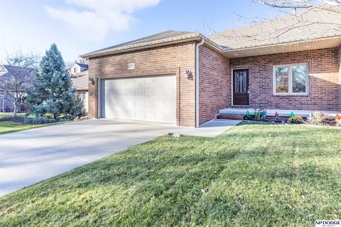 4121 S 78 St, Lincoln, NE 68506
