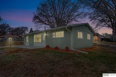 1740 Stockwell St, Lincoln, NE 68502