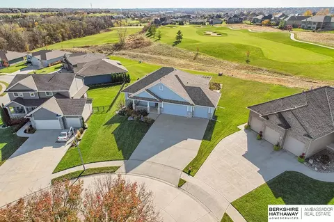 12307 Reynolds Cir, Omaha, NE 68142